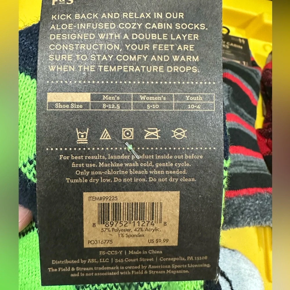 Bundle of 4 Boy Cozy Cabin Youth Socks Gripper Winter Non Slip Thick‎ Warm Gift